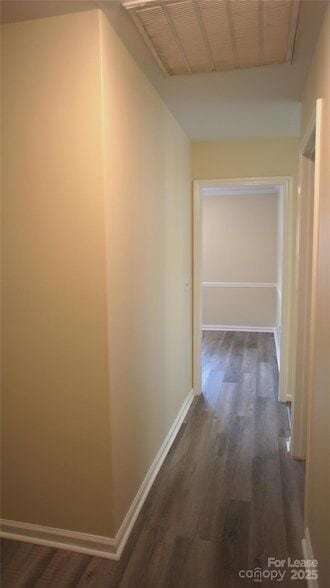 Building Photo - 8306 Summerglen Cir