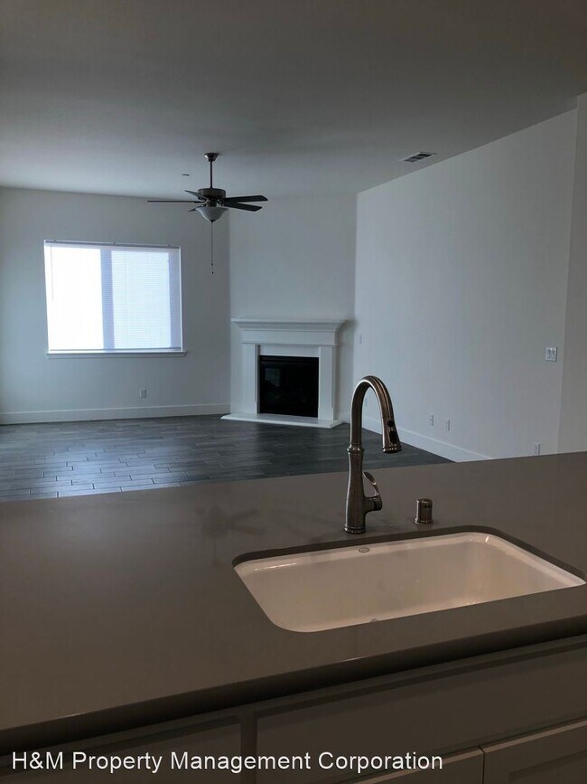 Building Photo - 3 br, 2 bath House - 1641 Castlerock Drive