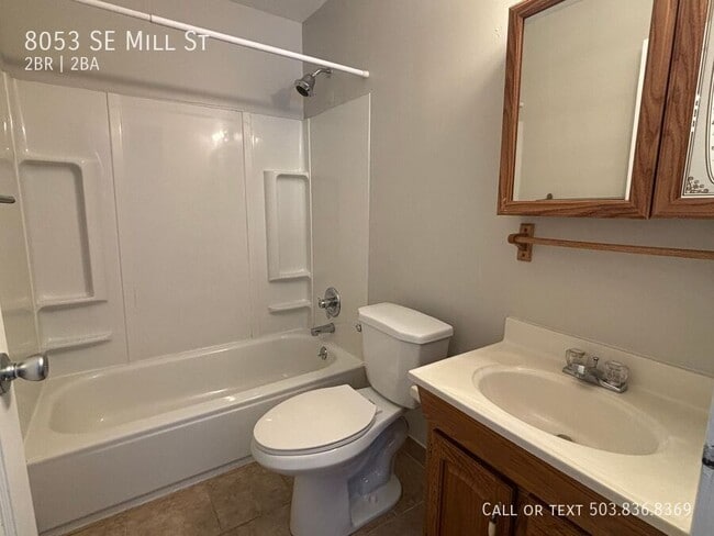 Building Photo - 8053 SE Mill St