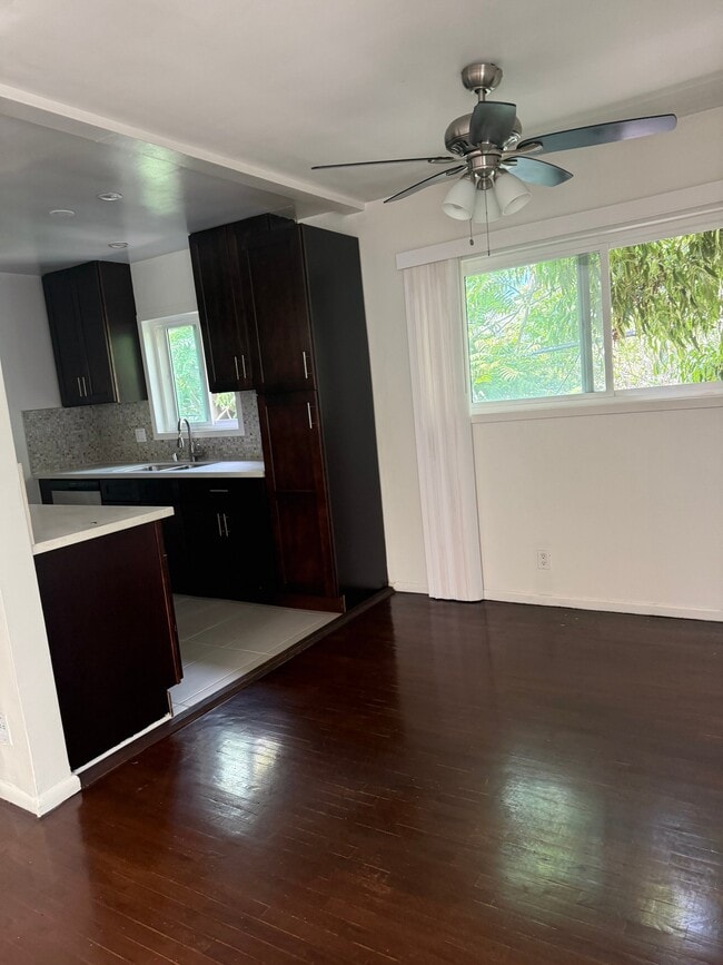 Building Photo - 1231 N Formosa Ave