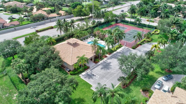 Building Photo - 5063 Ventura Dr