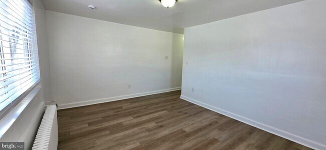 Building Photo - 3207 11th Pl SE