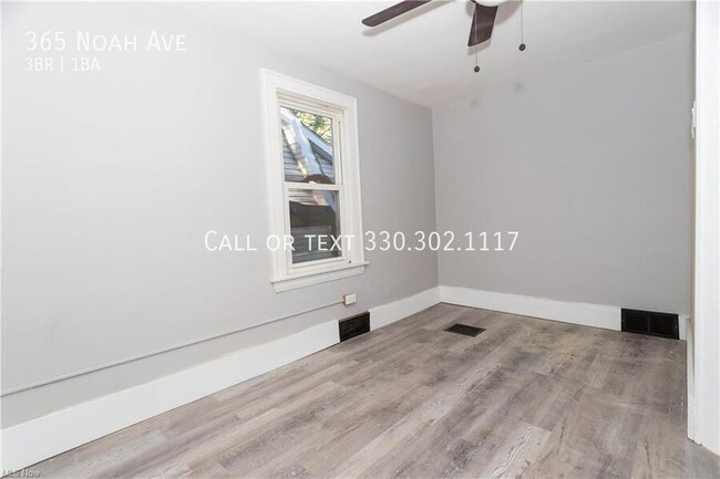Building Photo - Three bedroom one bathroom home for rent
