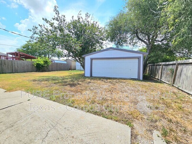 Building Photo - 4833 Mokry Dr