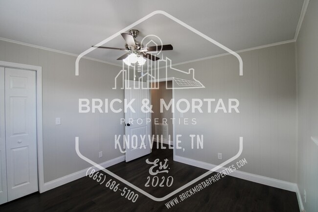 Building Photo - 1737 Lively Rd