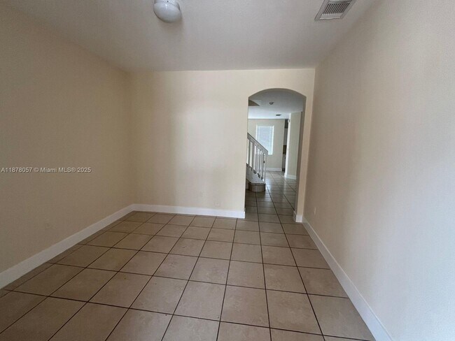 Building Photo - 10908 SW 240 Ln