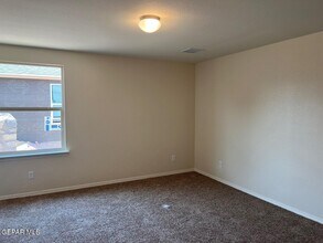 Building Photo - 4868 Marisabel Azcarate St