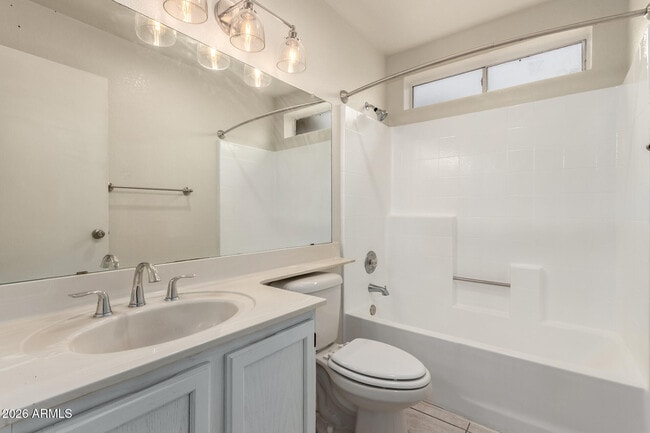 Building Photo - 8802 W Townley Ave