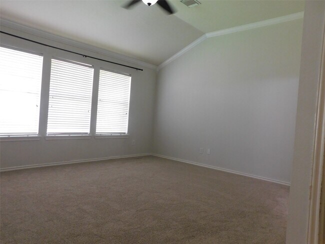 Building Photo - 3334 Pebble Beach Ln