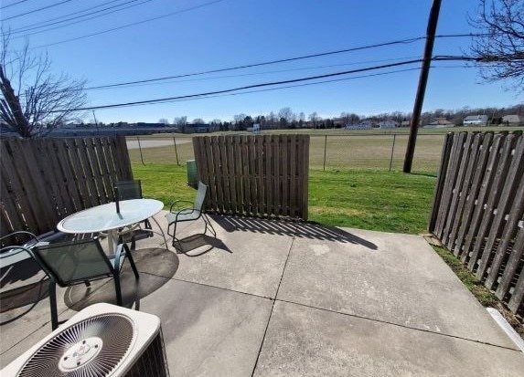 Building Photo - 37025 Brynford Dr