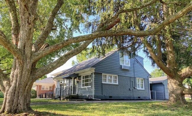 Building Photo - 2600 Browns Ln