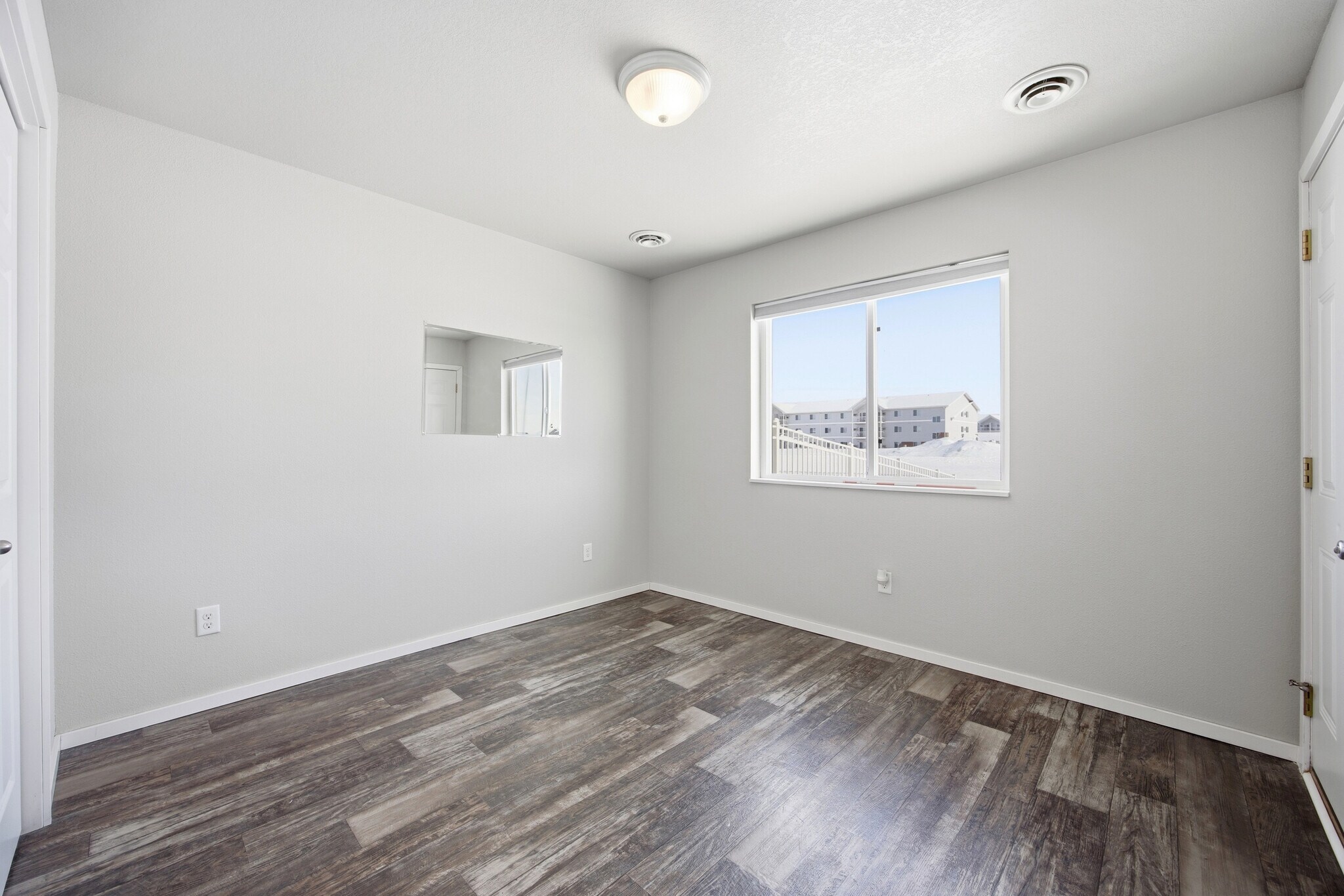 Building Photo - 4304 Estate Dr S