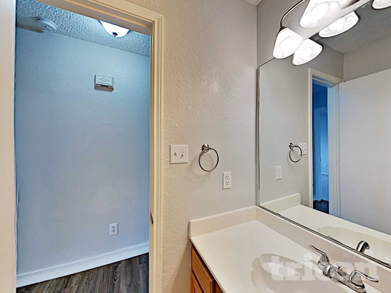 Building Photo - 7032 Rovato Dr