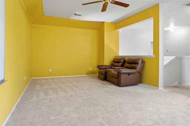 Building Photo - 2306 Hayfield Square