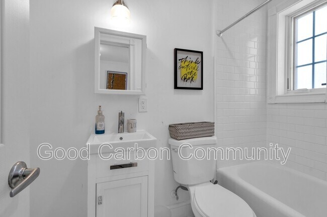 Building Photo - 23 Allen St