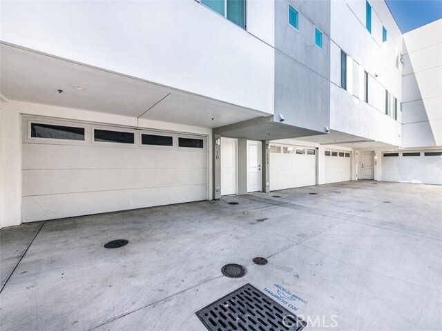 Building Photo - 5941 Barton Ave