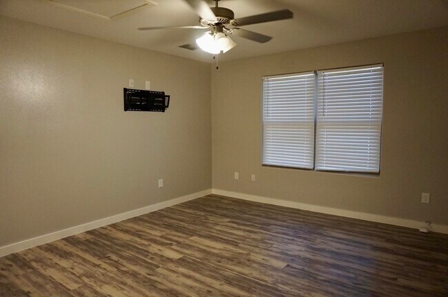 Building Photo - 4307 Regina Dr