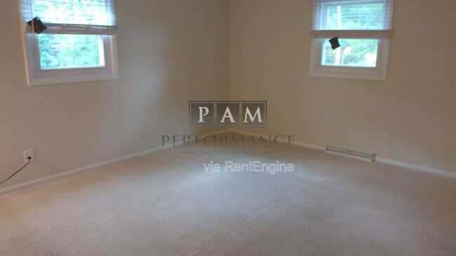 Building Photo - 13350 W Bluemound Rd