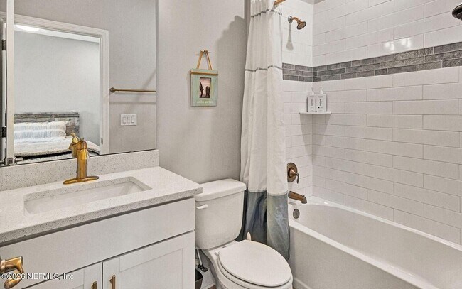 Building Photo - 104 Marquesa Cir