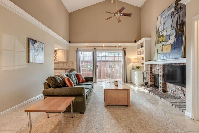 Building Photo - Fully Furnished Reno Retreat – Utilities Included & Flexible Lease Terms