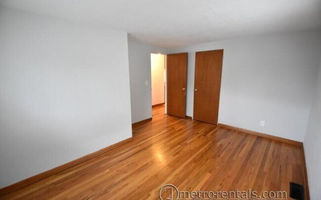 Building Photo - 2686-2688 Hibbert Avenue