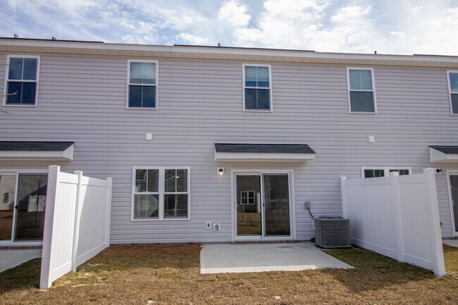 Building Photo - Pooler, GA