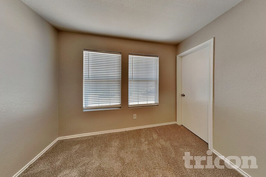 Building Photo - 13127 Southton Run