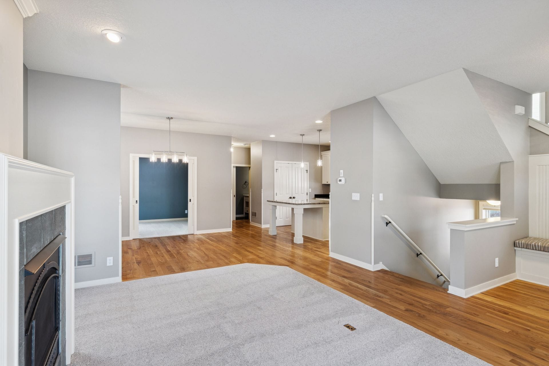 Building Photo - 14246 Garden Way N