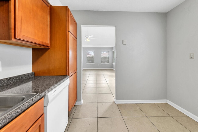 Building Photo - 2014 Woodfern Path