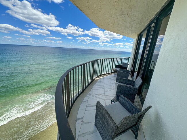 Building Photo - 5420 N Ocean Dr