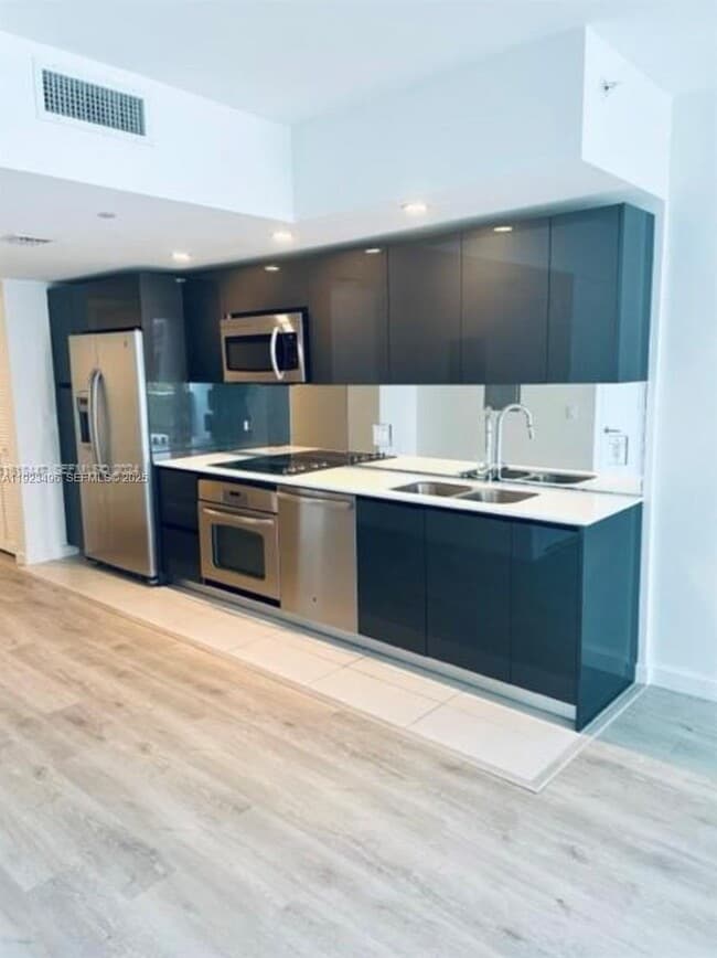 Building Photo - 31 SE 6th St