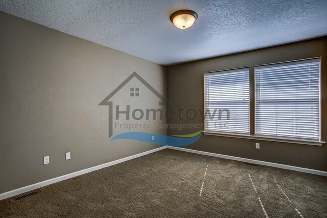 Building Photo - 3 Bedroom 2.5 Bathroom Custom Craftsman w/...
