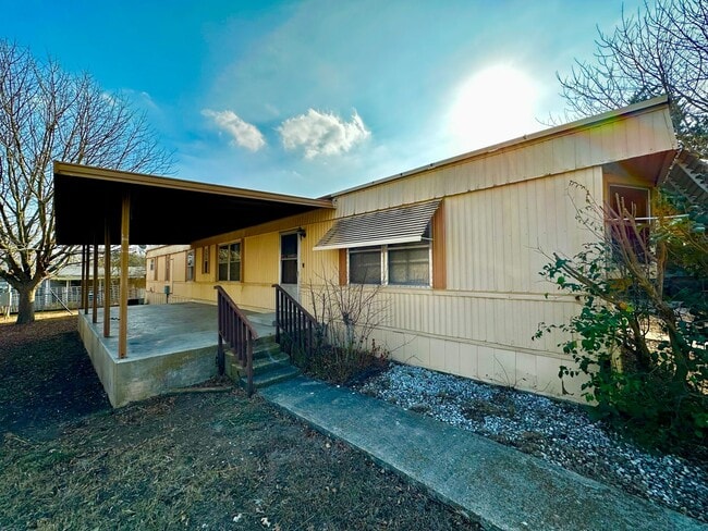 Building Photo - 2/2 Mobile Home