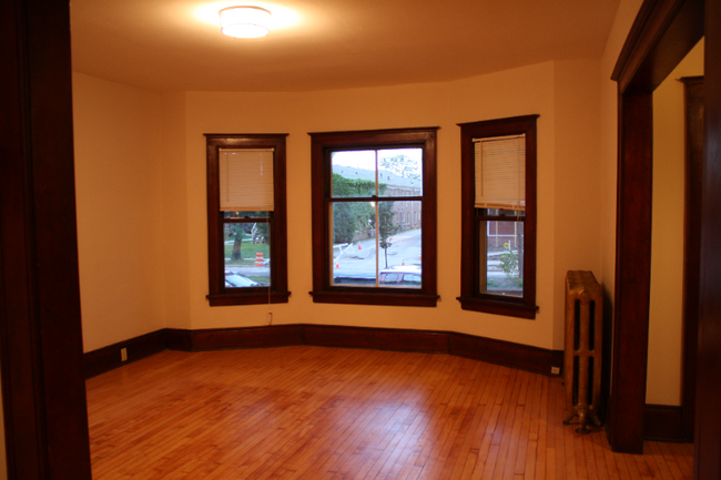 Building Photo - 2649 N Humboldt Blvd