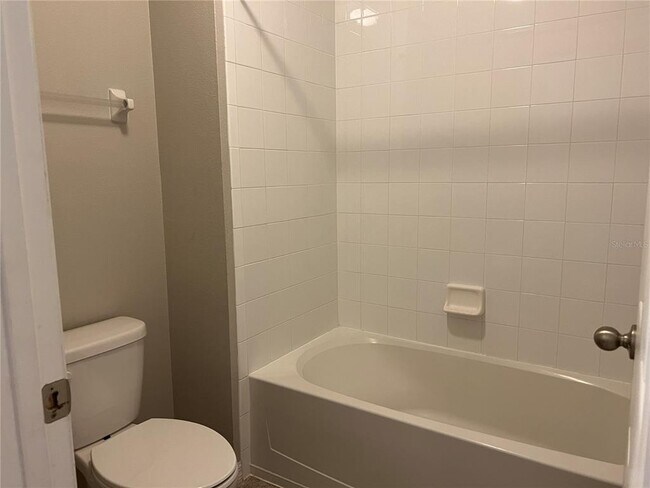 Building Photo - 4850 Poolside Dr
