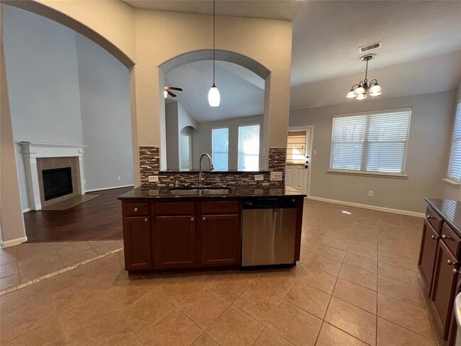 Building Photo - 146 Black Swan Pl