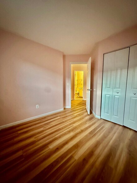 Building Photo - 9472 Black Hawk Ct