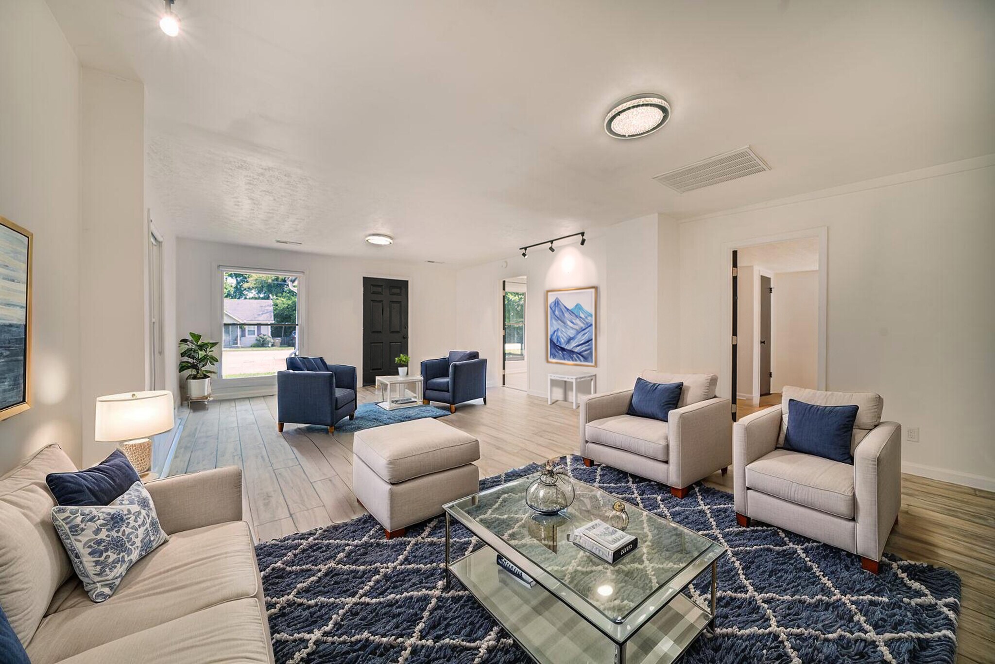 Building Photo - 212 McArthur Dr