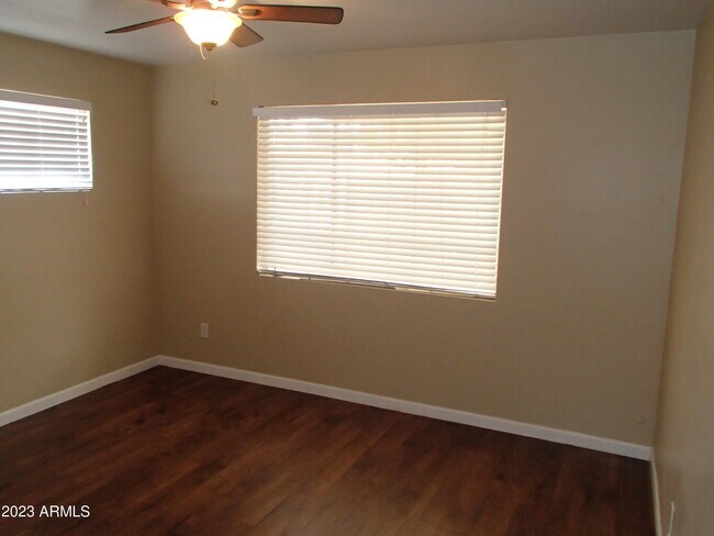 Building Photo - 1125 W Colter St