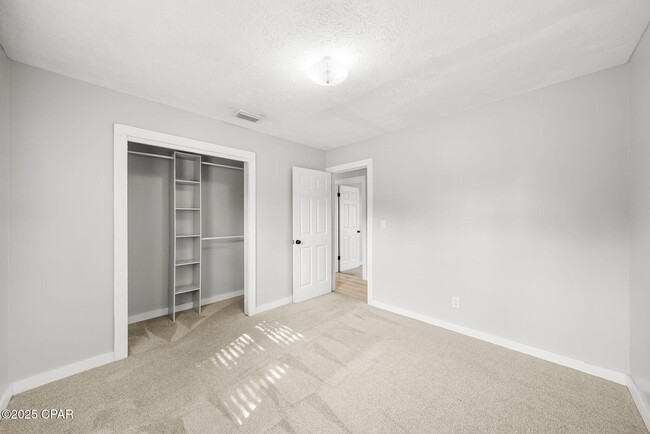 Building Photo - 1203 Iowa Ave