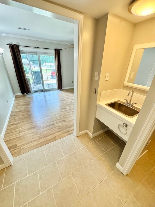 Building Photo - 6103 Newington Dr