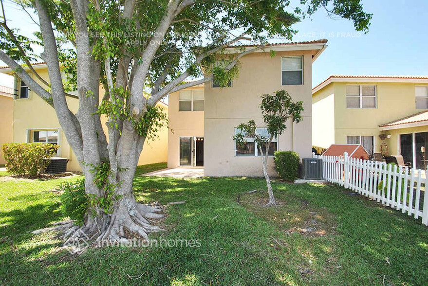 Building Photo - 6648 Duval Ave