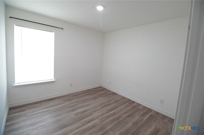 Building Photo - 1601 Cloud St
