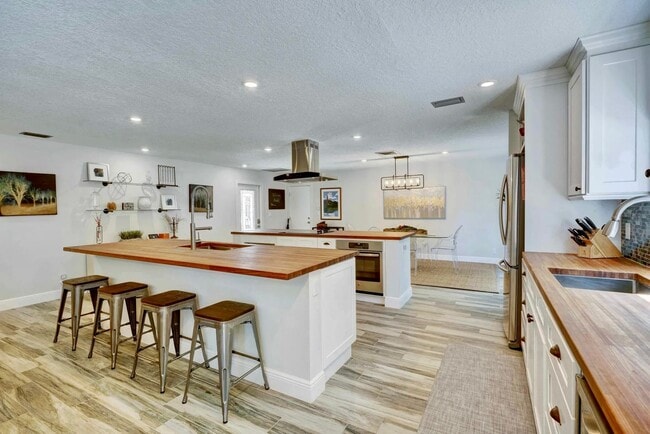 Building Photo - Coastal Escape: Off-Season Serenity Near the Beach – No HOA, Fenced Yard!
