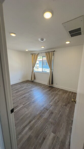 Building Photo - 29621 Red Oak Ct