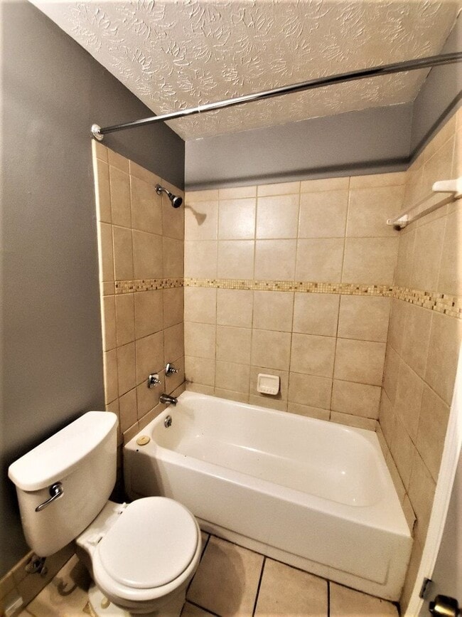 Building Photo - Charming 3-Bedroom, 2-Bath Home in Eastern...