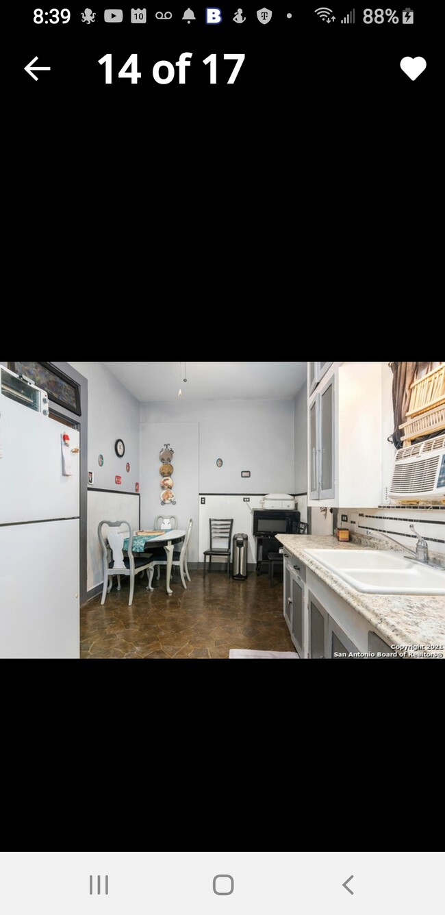 Building Photo - 2223 E Commerce St