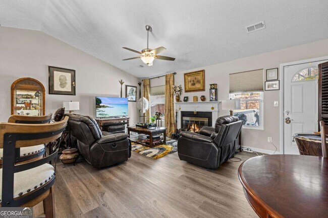 Building Photo - 6324 Amberly Rd