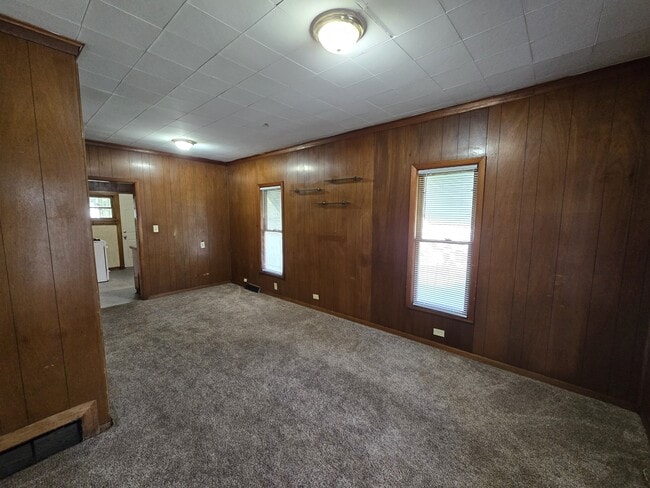 Building Photo - 307 Riehl St