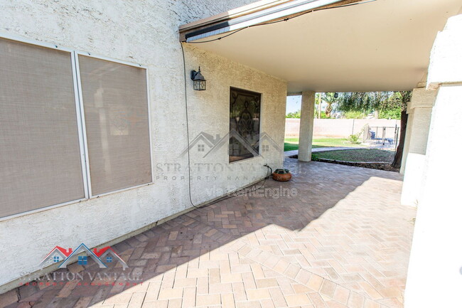 Building Photo - 1891 E Brentrup Dr